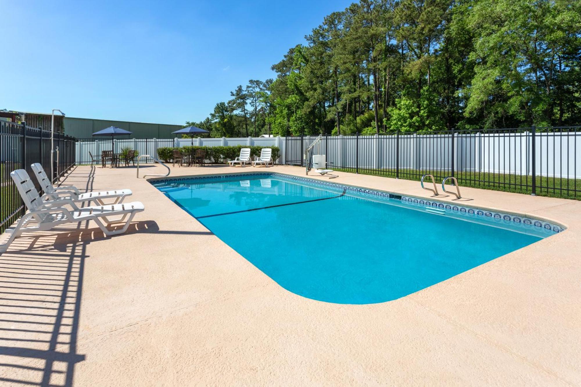Baymont By Wyndham Brunswick Ga Hotell Exteriör bild